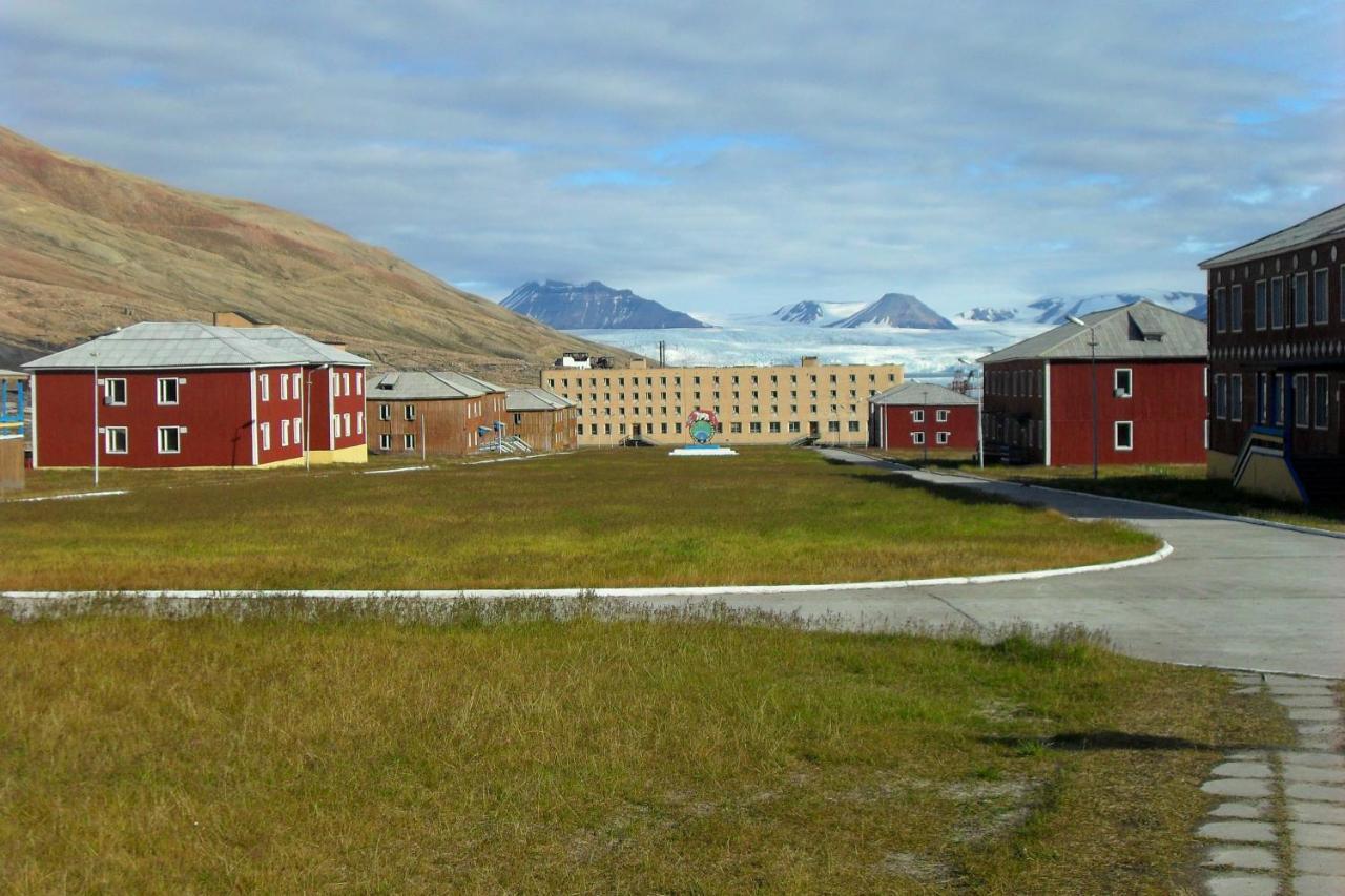 Hotel Pyramiden Ngoại thất bức ảnh