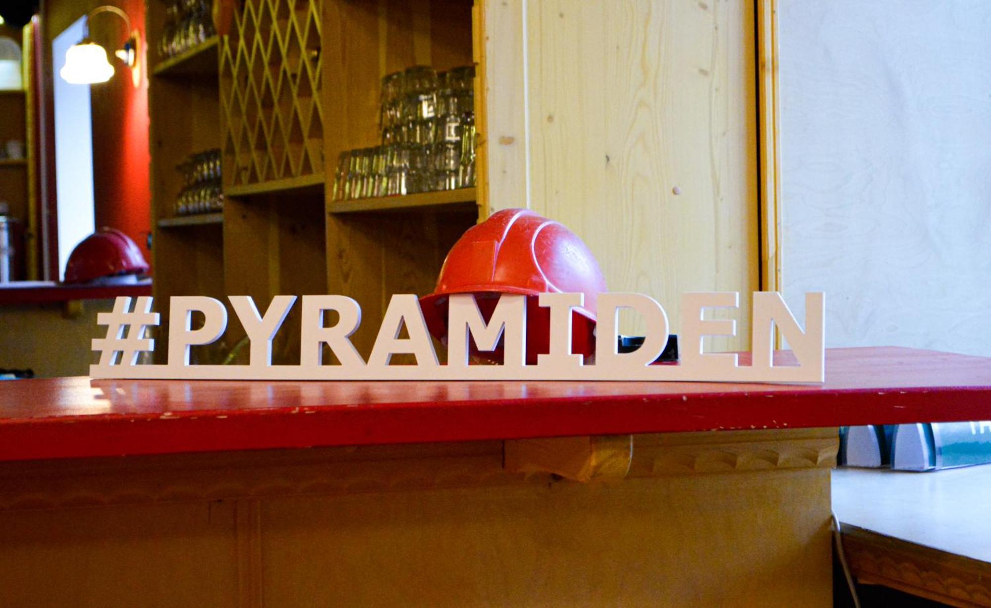 Hotel Pyramiden Ngoại thất bức ảnh